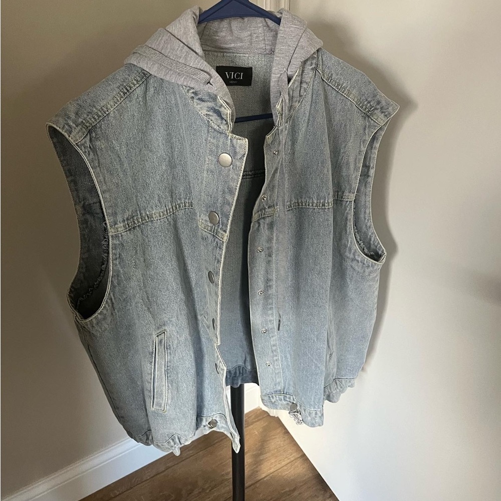 VICI denim hood vest